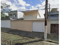 Casa com 3 quartos, 2 banheiros e 305,80m² de área construída