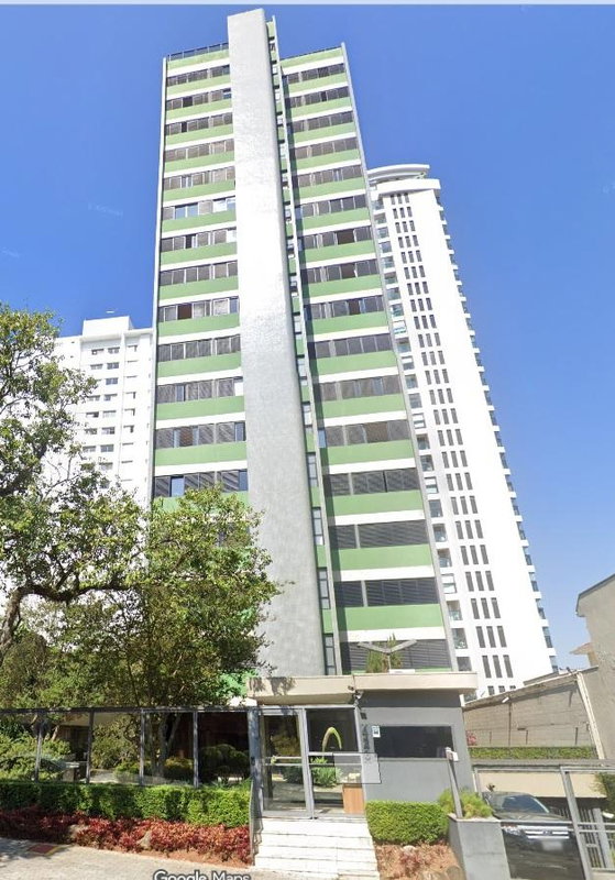 Apartamento Duplex de 449 m² com 4 Vagas e Depósito