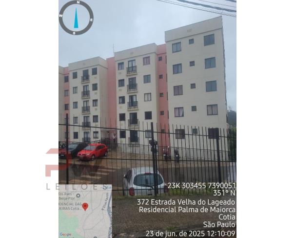 Apartamento em Cotia com 2 quartos e 1 vaga