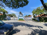 Casa com 4 quartos, 4 banheiros e 124m²