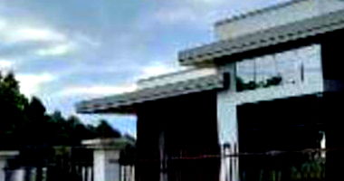 Casa padrão ocupada com 3 quartos, 2 banheiros e 170m² construída