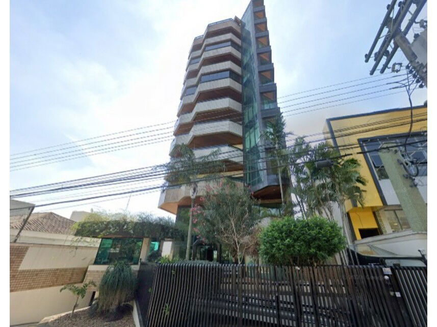 Apartamento 7º andar com 3 quartos e 3 banheiros, ocupado