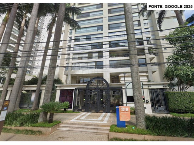 Apartamento com 3 vagas e 192,50m² -