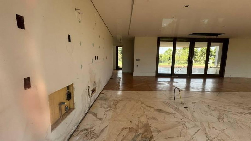 Casa 4 quartos, 4 banheiros, 581m², desocupada, condomínio Village Golf Iguaçu