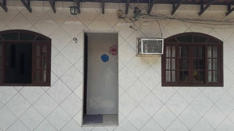 Casa Ocupada com 3 Quartos em São João de Meriti - RJ
