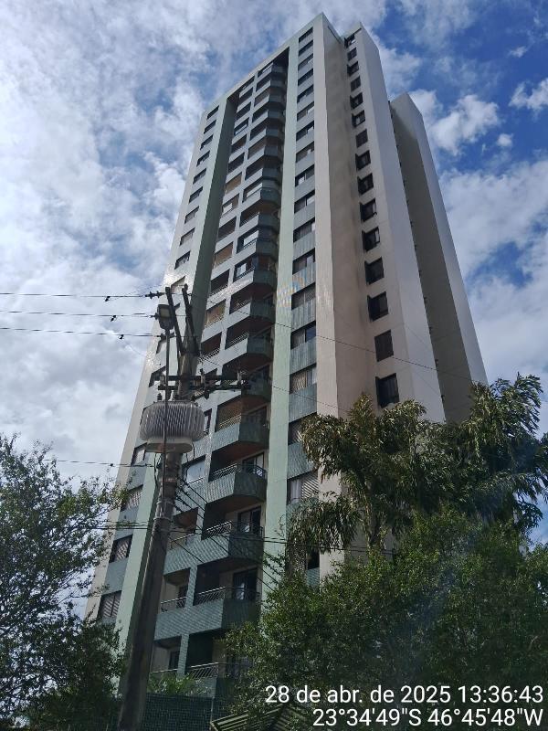 Apartamento com 2 quartos, 1 banheiro e 1 vaga