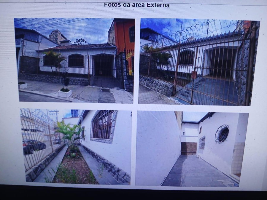 Casa com 2 quartos, 1 suíte, garagem para 3 carros e quintal amplo