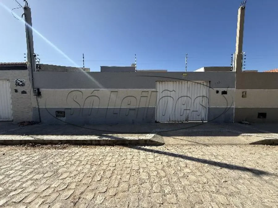 Casa com 2 quartos e 2 banheiros em Mossoró/RN - 77,55m²