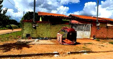 Casa com 3 quartos, 1 banheiro e 69,68m² de área privativa