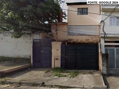 03 Casas com 2 dormitórios, 2 banheiros e 2 vagas