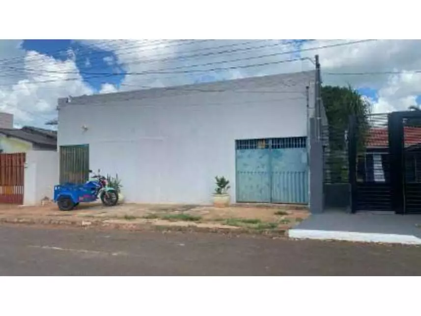 Casa com 107m² construídos, ocupada