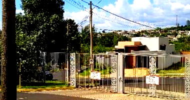 Casa 3 quartos 2 banheiros 1 vaga, 148m² construída, ocupada