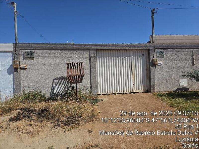 Casa em Luziânia/GO com 2 quartos e 54m² de área construída