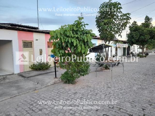 Casa com 2 quartos, 1 banheiro, 1 vaga, 75m² construída