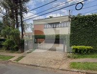 Terreno com 420 m², com piscina e edícula