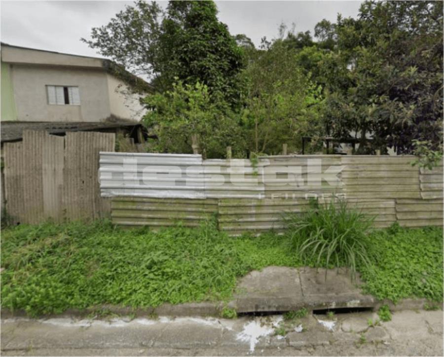 Terreno em Ribeirão Pires com 227m²