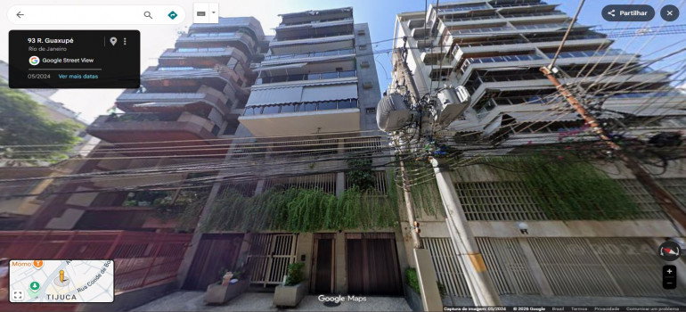 Apartamento com 4 vagas, 266m², 40 anos