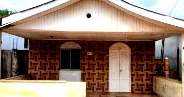 Casa com 3 quartos, 2 banheiros, 142m² construída, ocupada