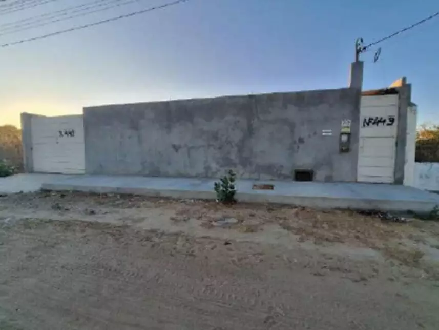 Casa ocupada com 450m² de área total em Remanso/BA
