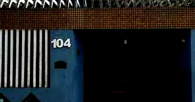 Casa padrão ocupada com 3 quartos, 2 banheiros e 109m² construída