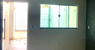 Casa desocupada com 1 vaga e 157.7 m² construída