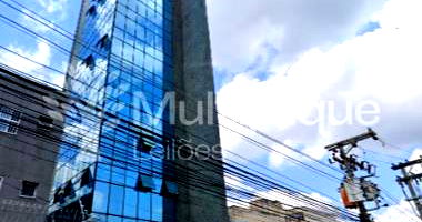 Sala Comercial com 115,6m², 3 vagas, no Centro Empresarial Vari