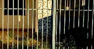 Casa com 3 quartos, 1 banheiro, 61,98m² construída, desocupada