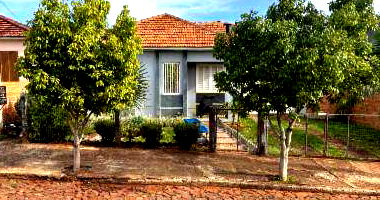 Casa com 70m² de área construída em Três de Maio/RS