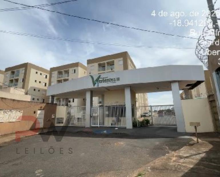 Apartamento com 2 quartos em Uberlândia/MG