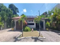 Casa de condomínio ocupada com 158 m² construídos
