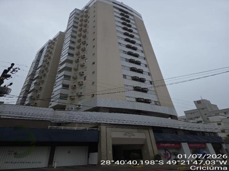 Apartamento com Vaga de Garagem no Centro de Criciúma