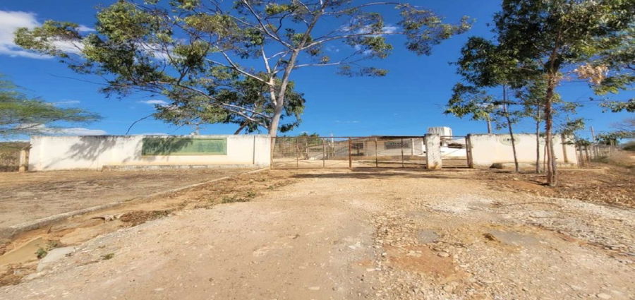 Imóvel Industrial com 1.130m² Construída e 9.756m² Terreno