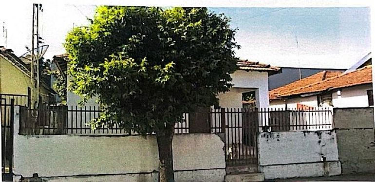 Imóvel residencial com 90m² e terreno de 217m² em Urupês/SP
