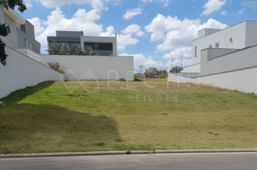 Terreno em Loteamento com 452,04m² em Votorantim/SP