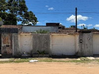 Casa com 2 quartos, 1 banheiro e vaga