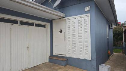 Casa com 100m² construída em terreno de 176m², ocupada
