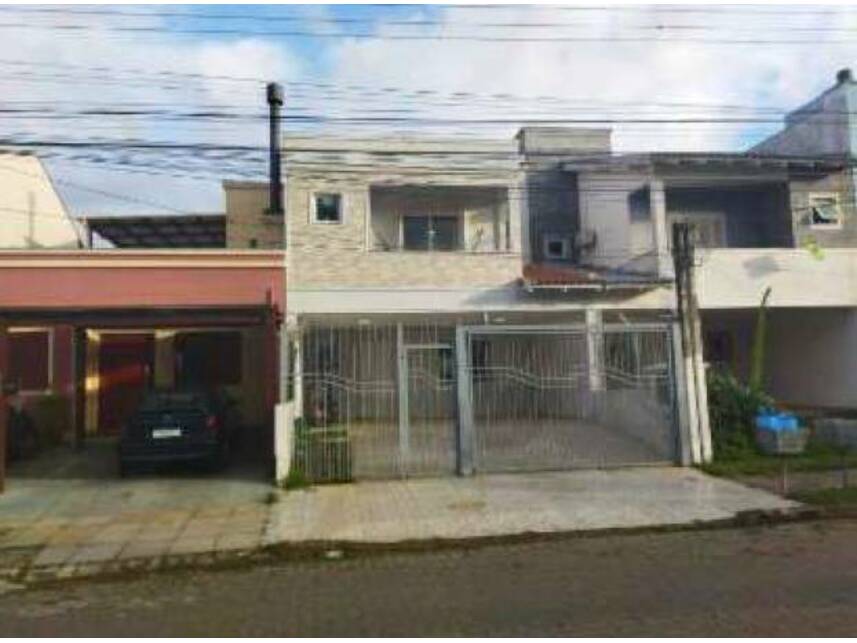 Casa em leilão com 166m² construída em Porto Alegre