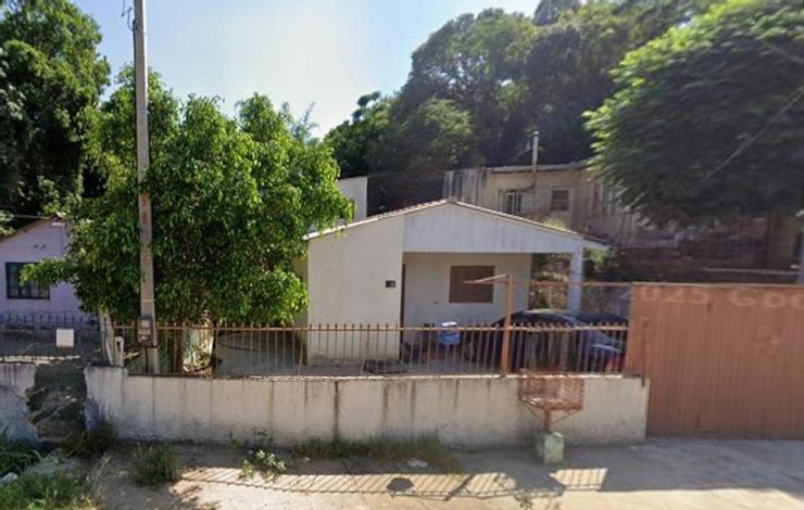 Casa com 402m² de terreno e 129m² construídos, ocupada