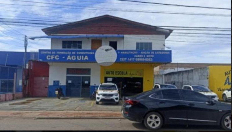 Prédio Comercial de 2 Pavimentos com Galpão em Rio Branco