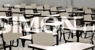 Lote 008 - Cadeiras Escolares Universitárias