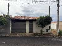 Casa em Monte Alto/SP com 53m² de área construída