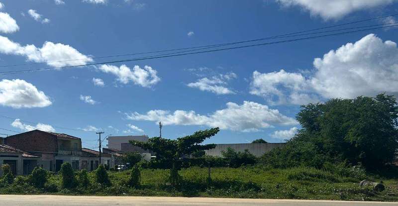 Terreno Esquina Avenida Canal em São Cristóvão/SE com 1729m²