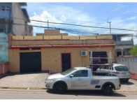 Casa com 600m² de terreno, 3 quartos, 2 banheiros, desocupada