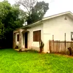 Casa de Alvenaria com 84m² e terreno de 704m², aceita lance parcelado