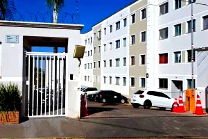 Apartamento 3º pavimento com 1 vaga, 1 banheiro, 2 quartos, desocupado