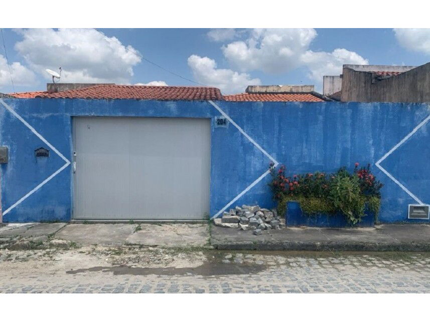 Casa Ocupada no Conjunto Residencial Villa Real com 180m²