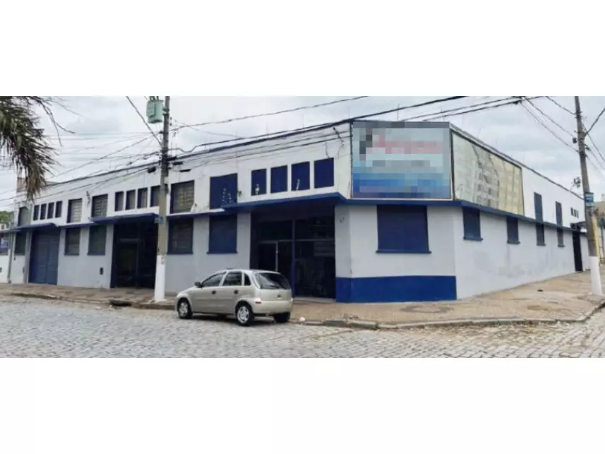 Sala Comercial com 300m² de terreno, ocupada