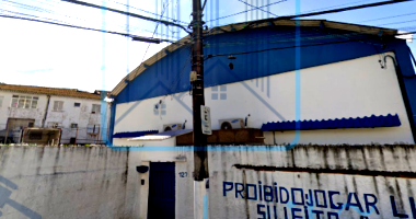 Terreno Comercial com Edificação em Santos - SP