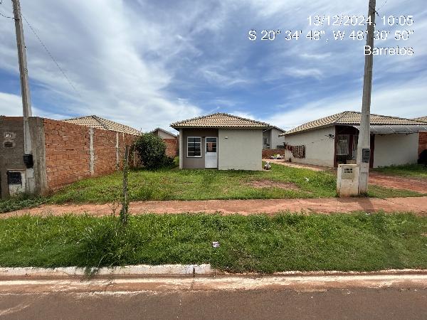 Casa aconchegante 43,85m² construída em terreno de 200m²