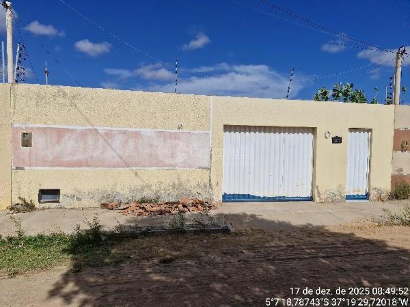 Casa com 2 quartos em Mossoró/RN - 65m² - Garagem